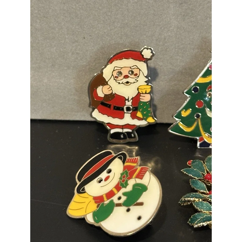 Vintage Christmas Pins Lot Of 4‎
